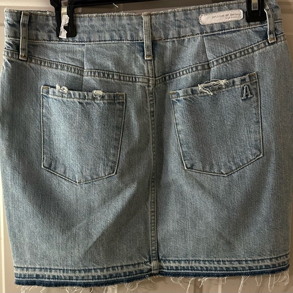 Articles of Society distressed Jean skirt - Picture 2 of 9